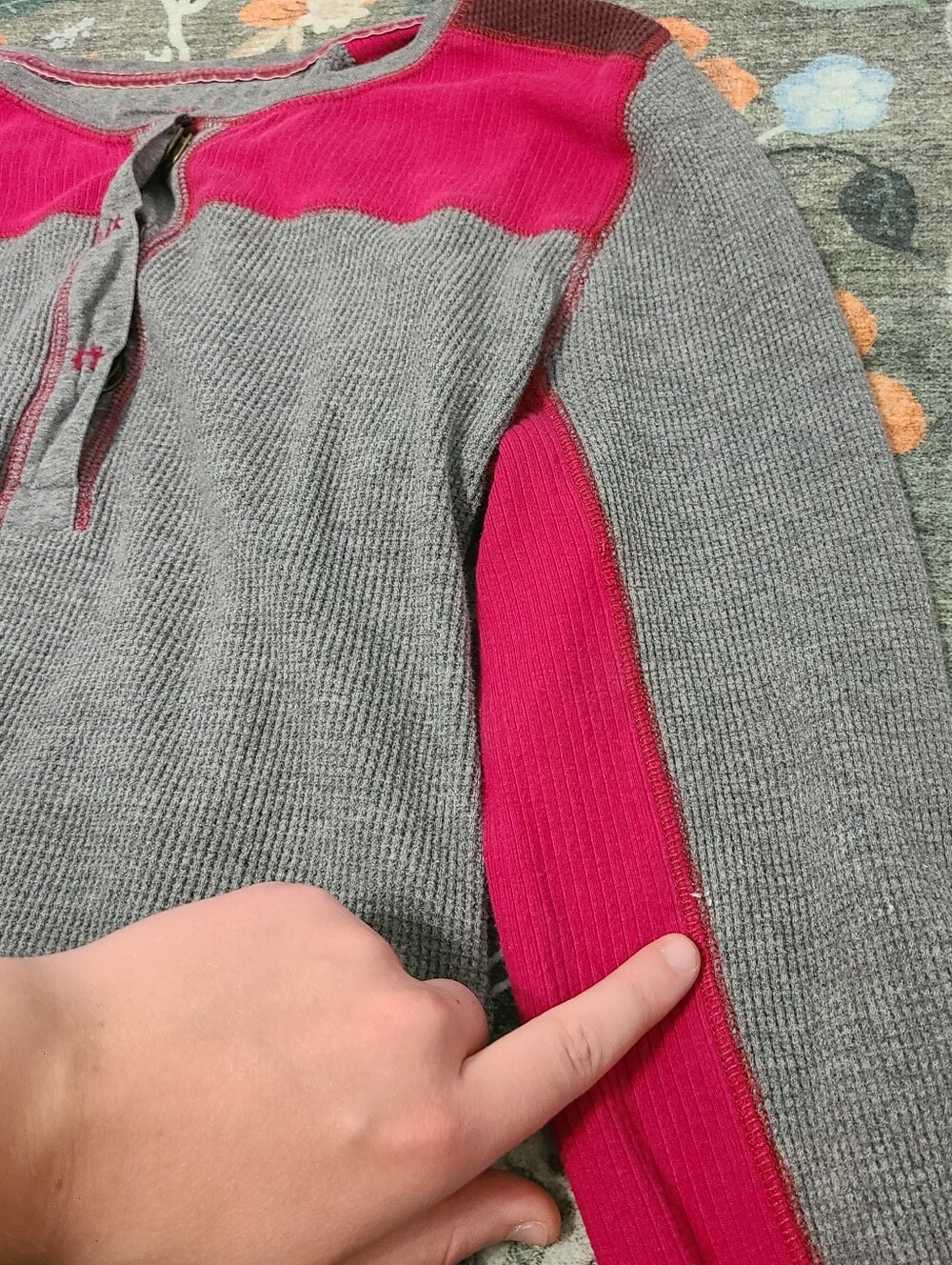 pink and grey top - Picture 6 of 8